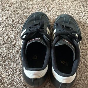 Adidas samba indoor soccer shoes